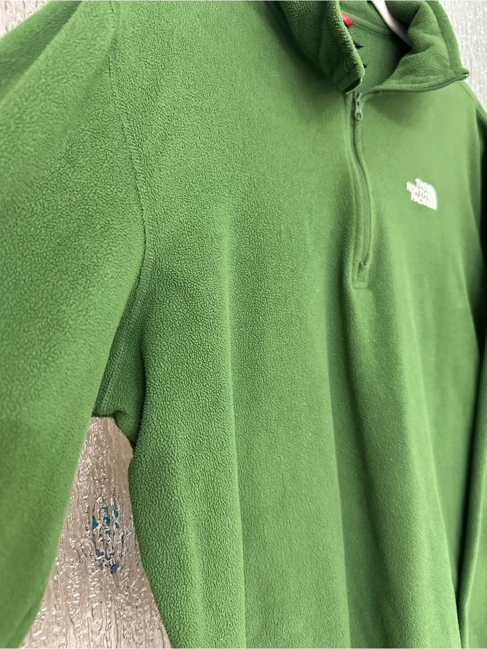 The North Face Men's Green Half-Zip Fleece Pullover